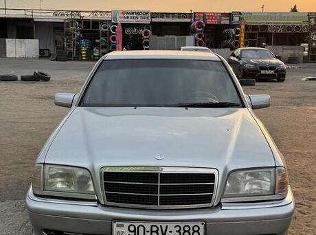 Mercedes C 240