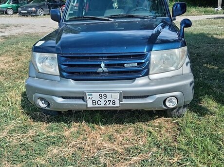 Mitsubishi Pajero io