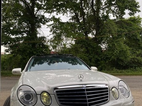 Mercedes E 230