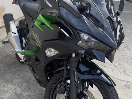 Kawasaki Ninja 500
