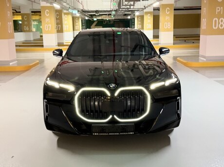 BMW 740