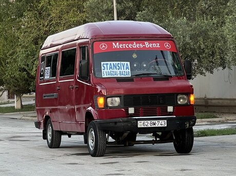 Mercedes 208 D