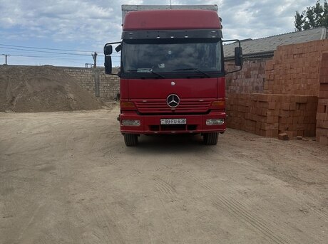 Mercedes Atego 1528
