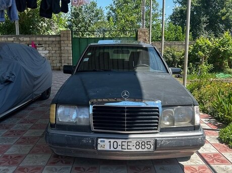 Mercedes 260 E