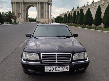 Mercedes C 180