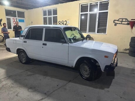 LADA (VAZ) 2107