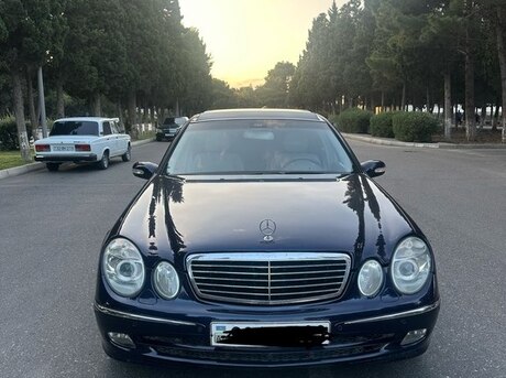 Mercedes E 320