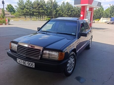 Mercedes 190