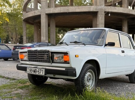 LADA (VAZ) 2107