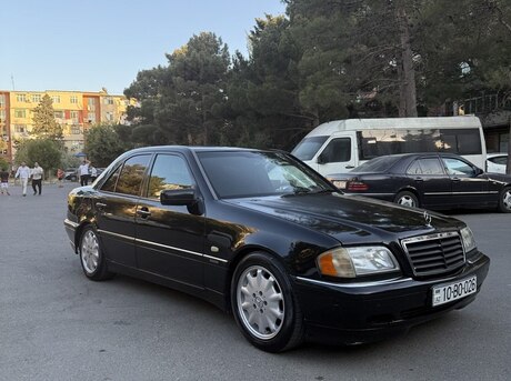 Mercedes C 240