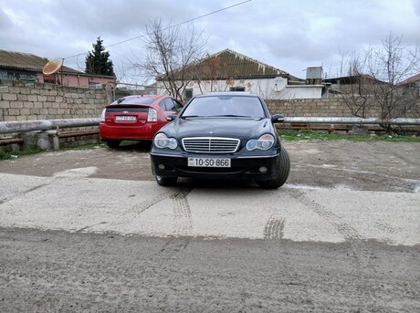 Mercedes C 240