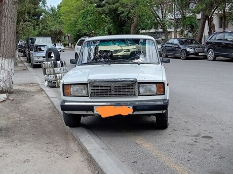 LADA (VAZ) 2107