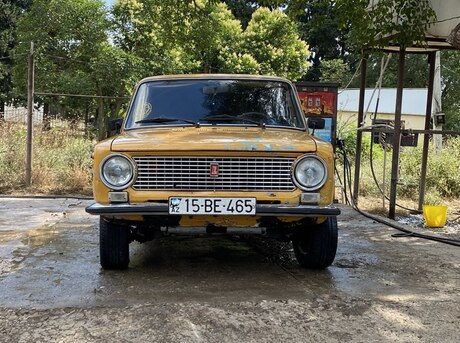 LADA (VAZ) 21011
