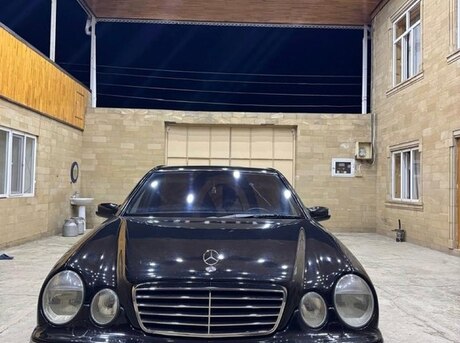 Mercedes E 280