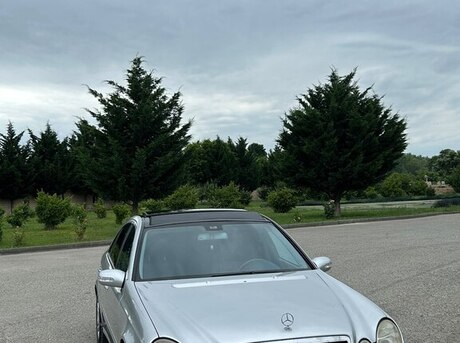 Mercedes E 270