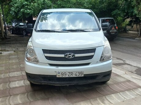 Hyundai H-1