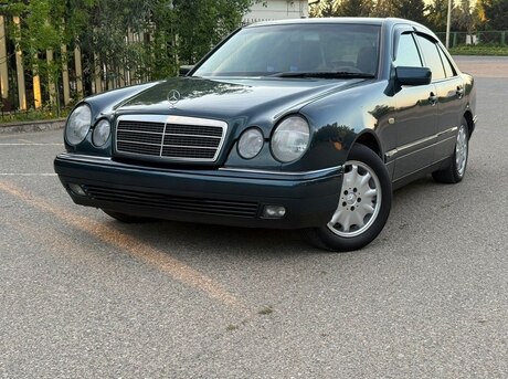 Mercedes E 240