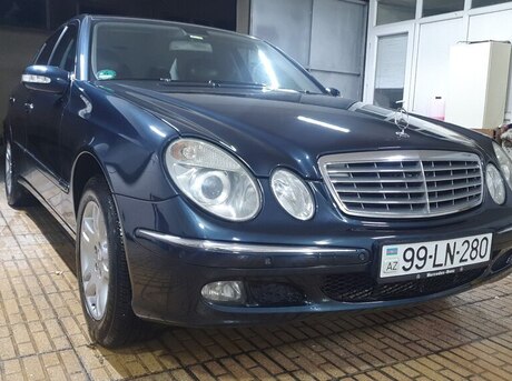 Mercedes E 220