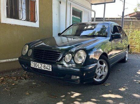 Mercedes E 220