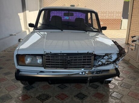 LADA (VAZ) 2107