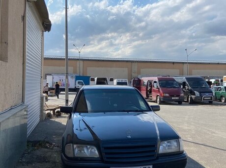 Mercedes C 180