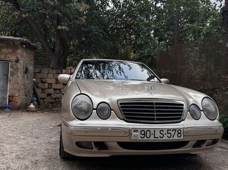 Mercedes E 220
