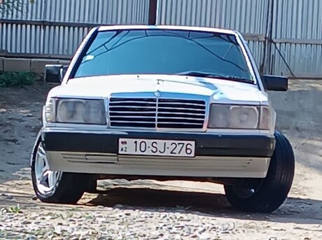 Mercedes 190