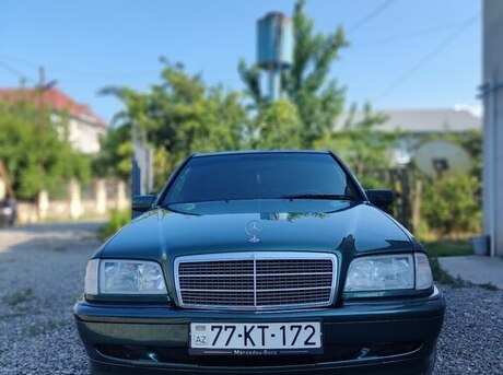 Mercedes C 180