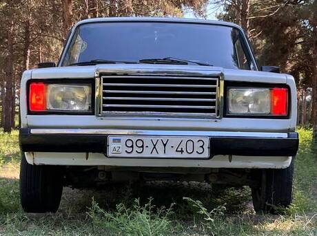 LADA (VAZ) 2107