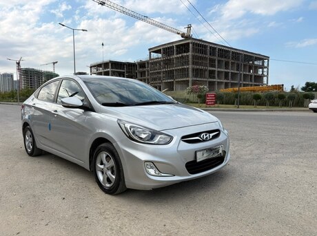 Hyundai Accent