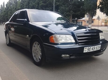 Mercedes C 240