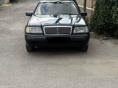 Mercedes C 200