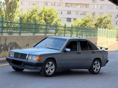 Mercedes 190