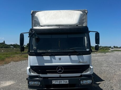Mercedes Atego 822