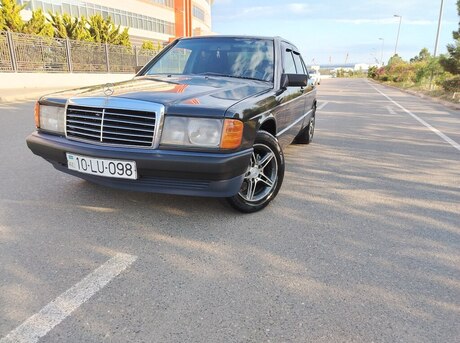 Mercedes 190