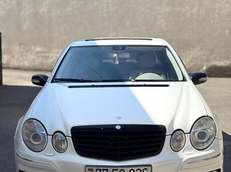 Mercedes E 320