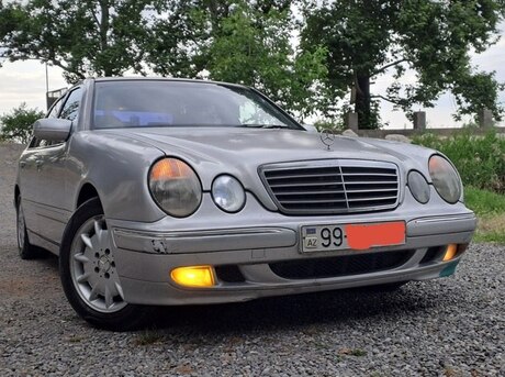 Mercedes E 270