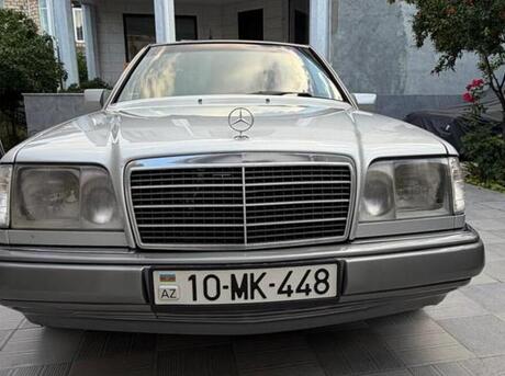Mercedes 220 E