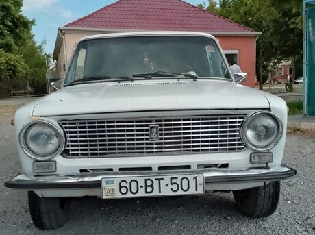 LADA (VAZ) 21011