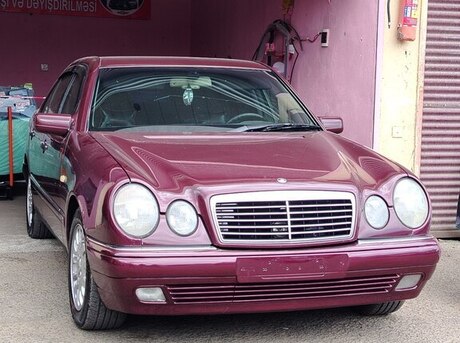 Mercedes E 230
