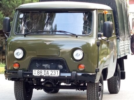 UAZ 390945