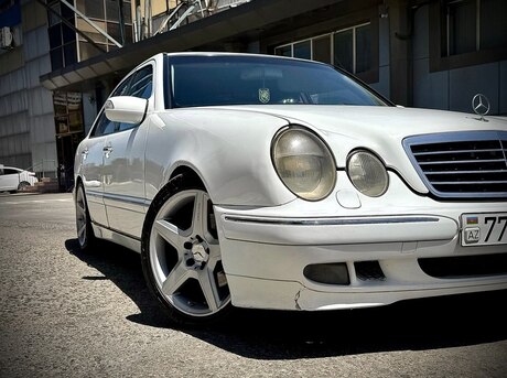 Mercedes E 320