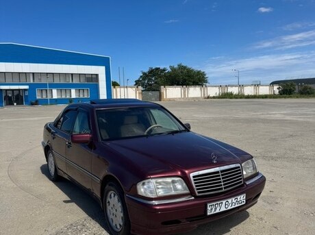 Mercedes C 230