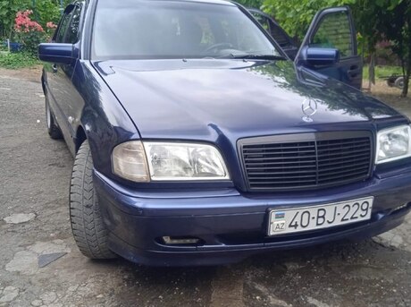 Mercedes C 180