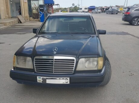 Mercedes 220 E