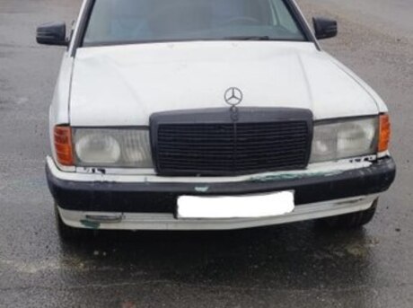 Mercedes 190