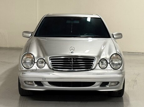 Mercedes E 220