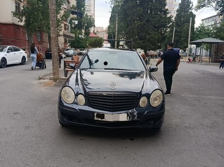 Mercedes E 220