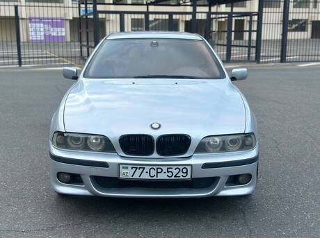 BMW 528
