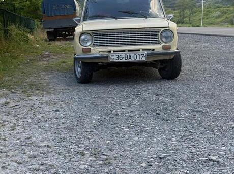 LADA (VAZ) 21011